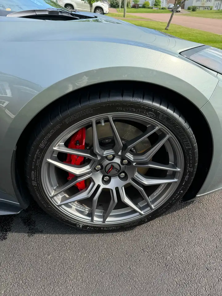 Chevrolet Corvette - Image 9