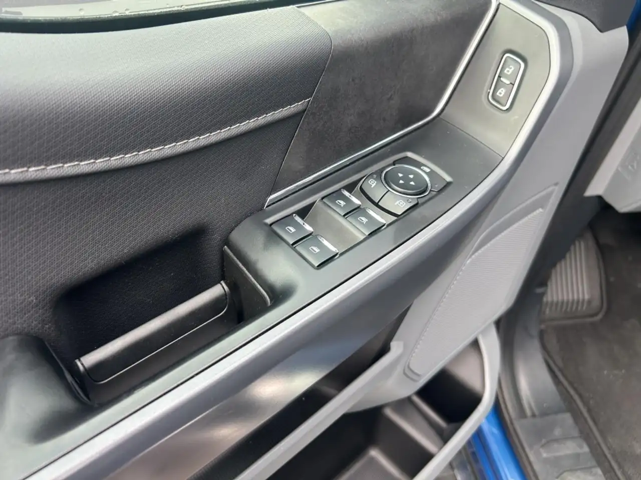 Ford F-150 - Image 33