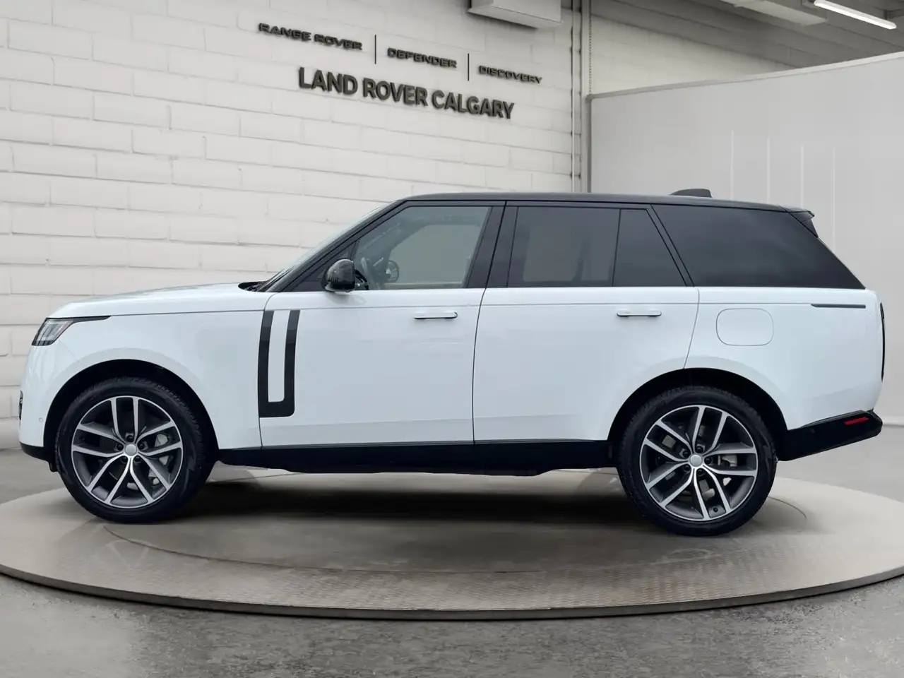 Land Rover Range Rover - Image 2