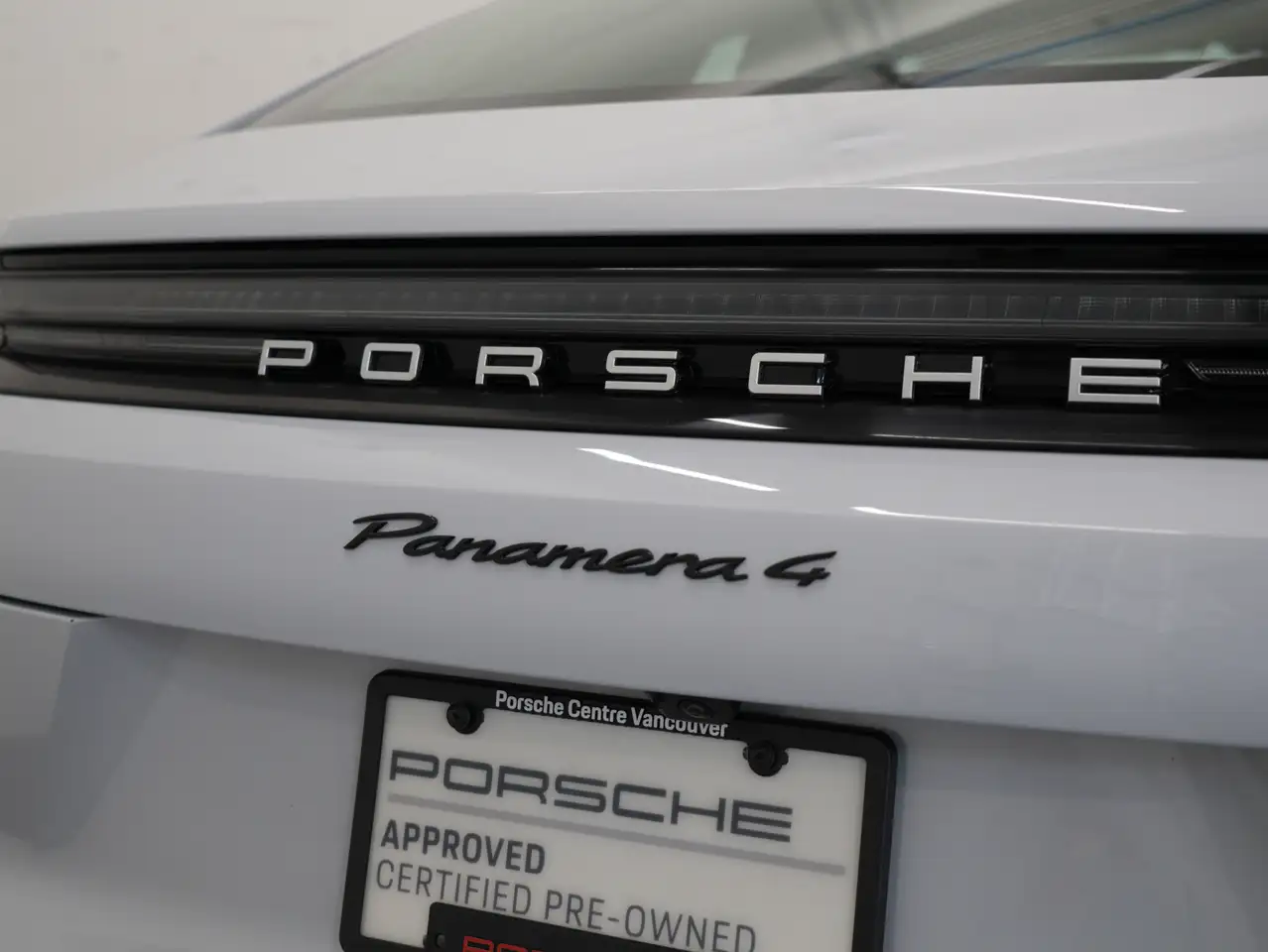 Porsche Panamera - Image 9