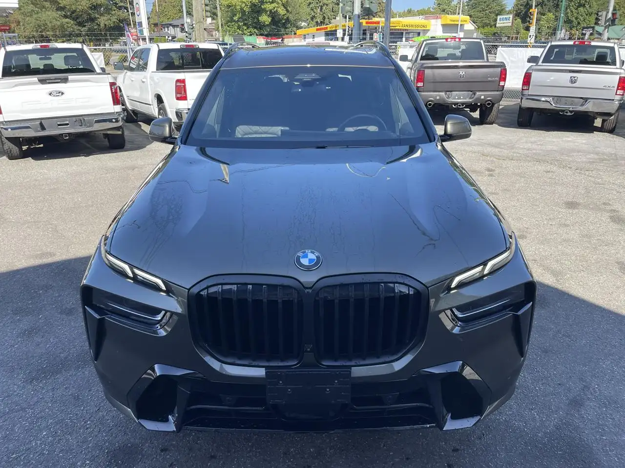 BMW X7 - Image 2