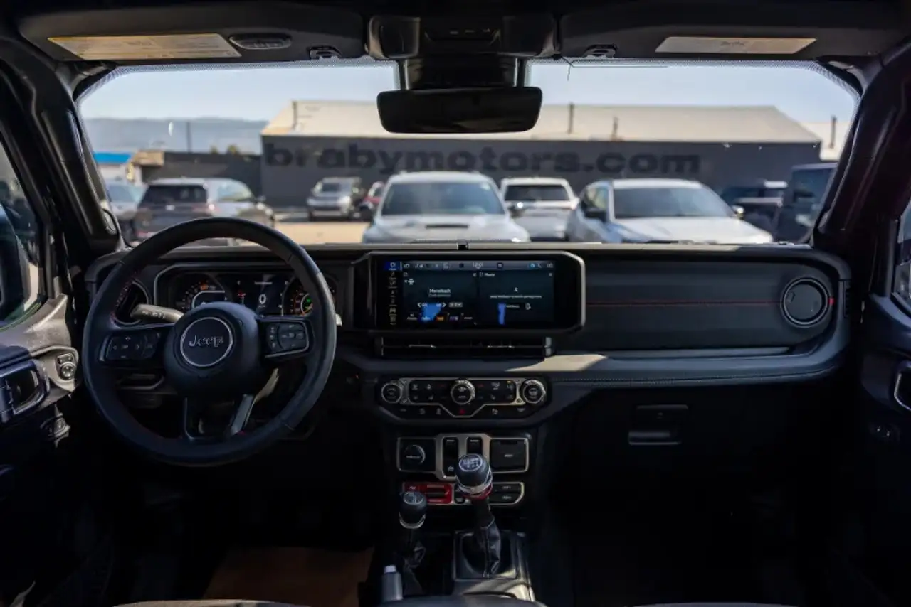 Jeep Wrangler - Image 18