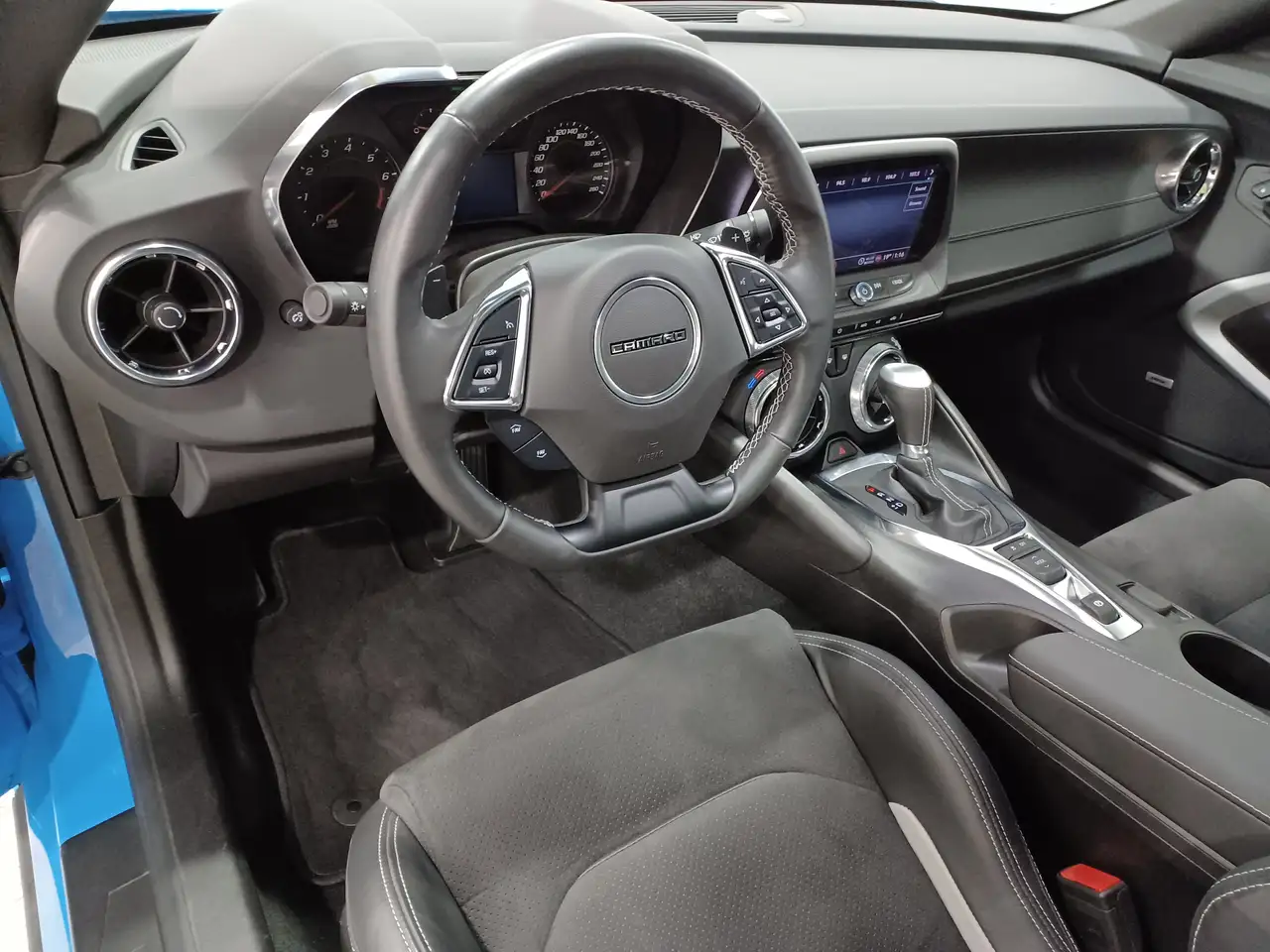 Chevrolet Camaro - Image 13
