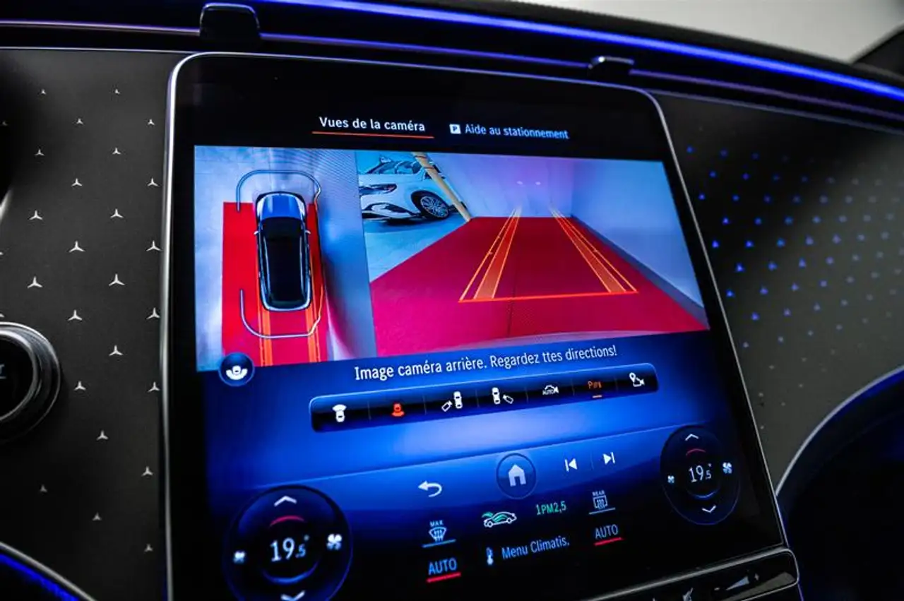 Mercedes-Benz EQS - Image 26