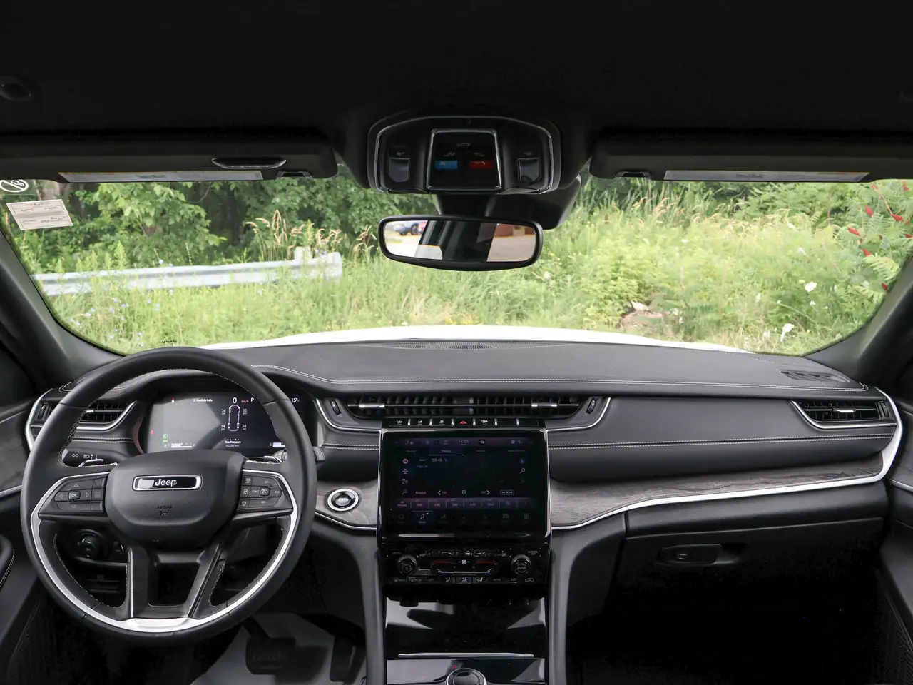 Jeep Grand Cherokee - Image 27
