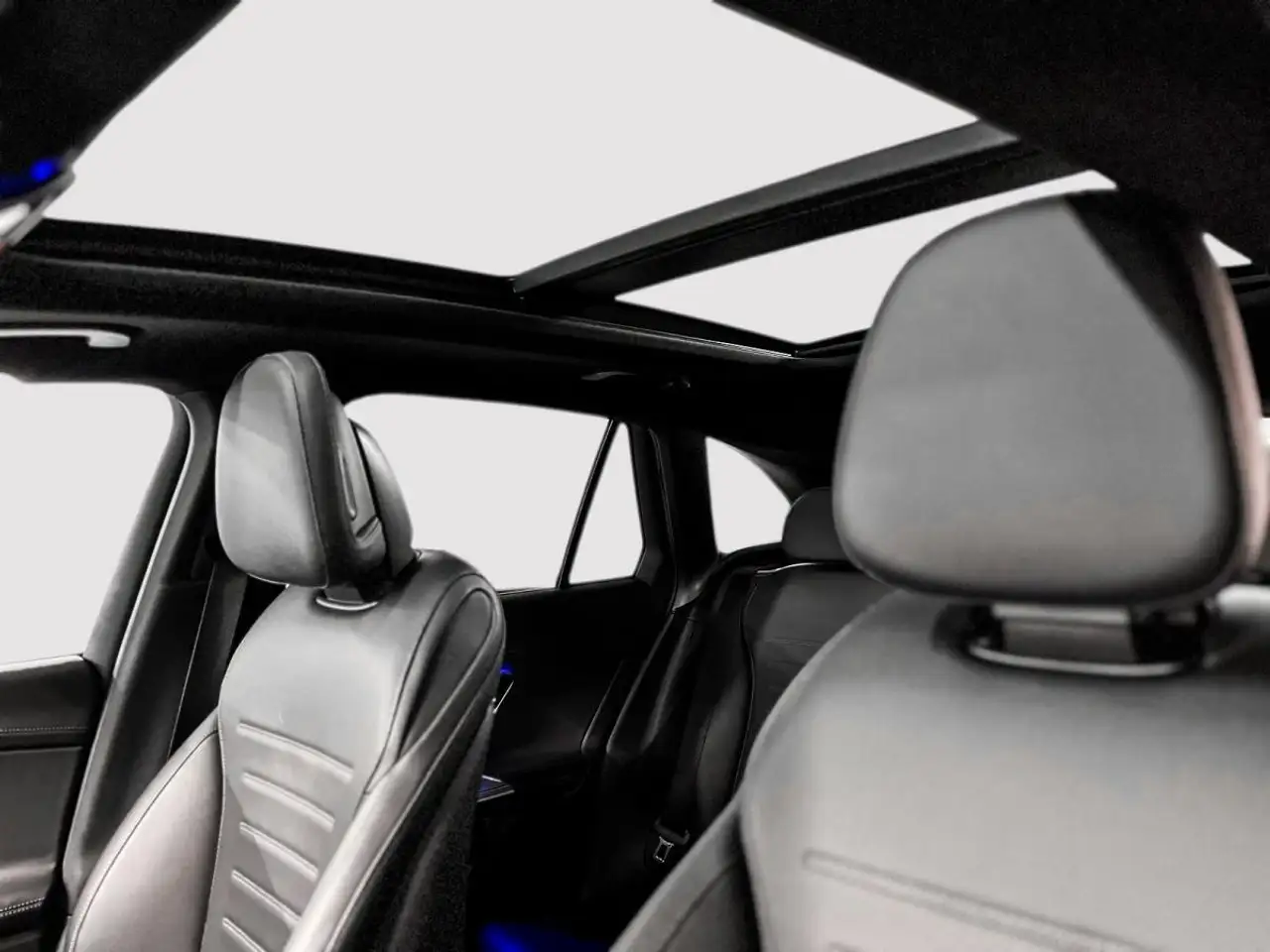 Mercedes-Benz GLC - Image 28