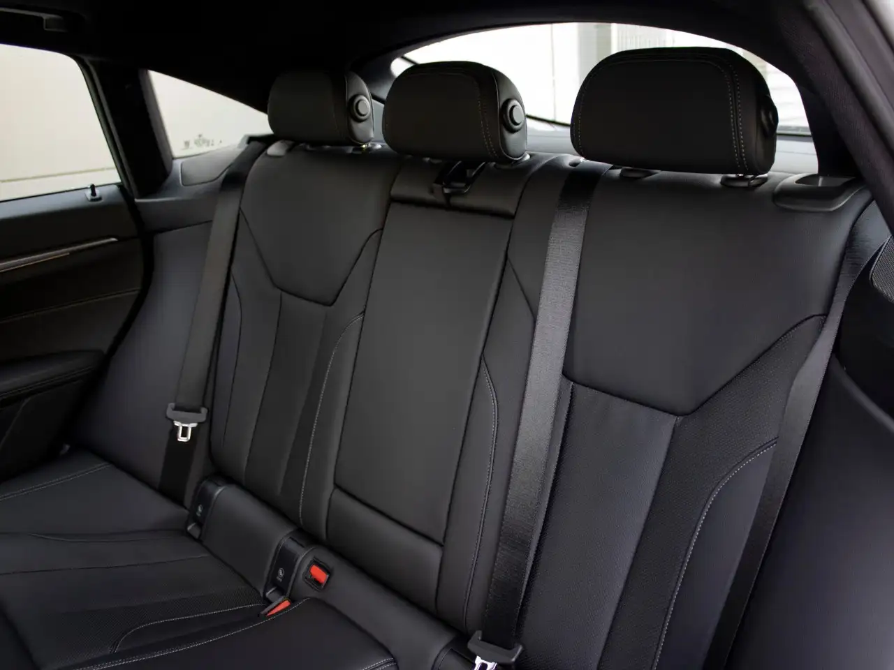 BMW 4 Series - Image 22