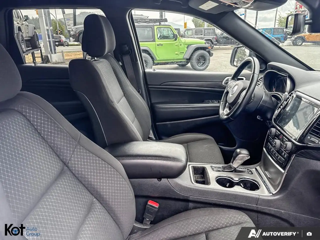 Jeep Grand Cherokee - Image 22