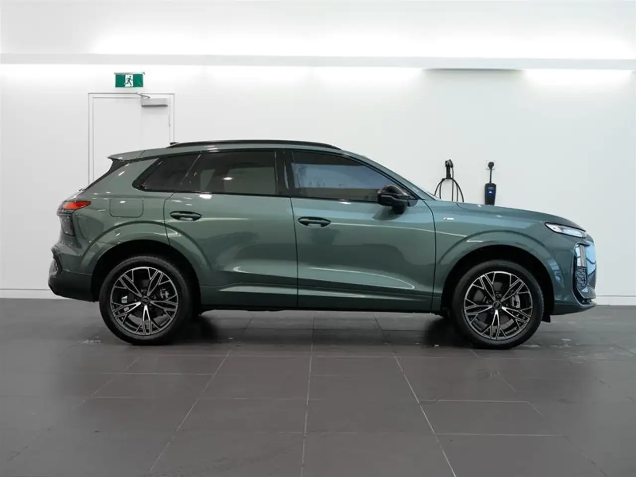 Audi Q3 - Image 3