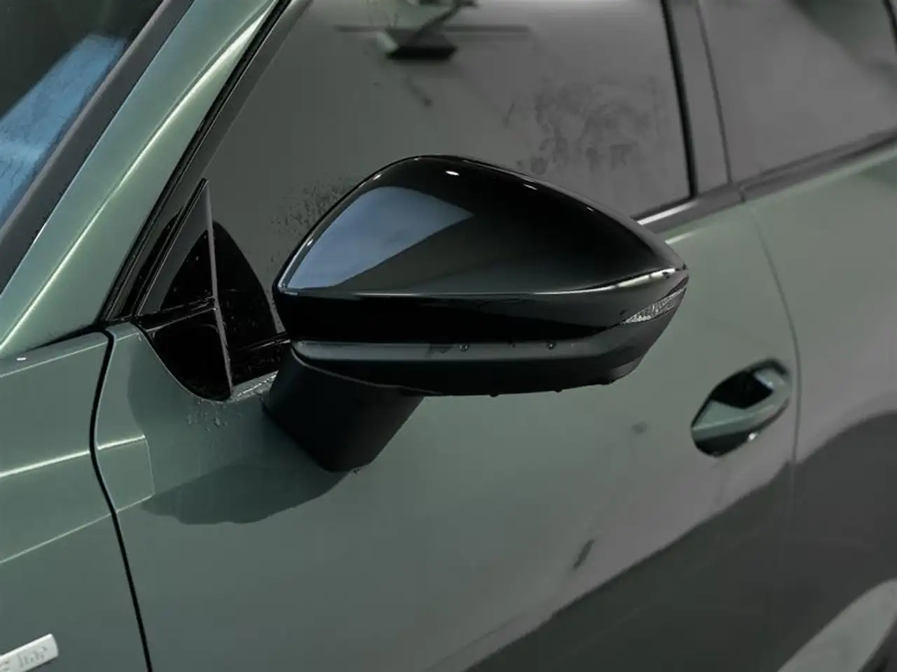 Audi Q3 - Image 13