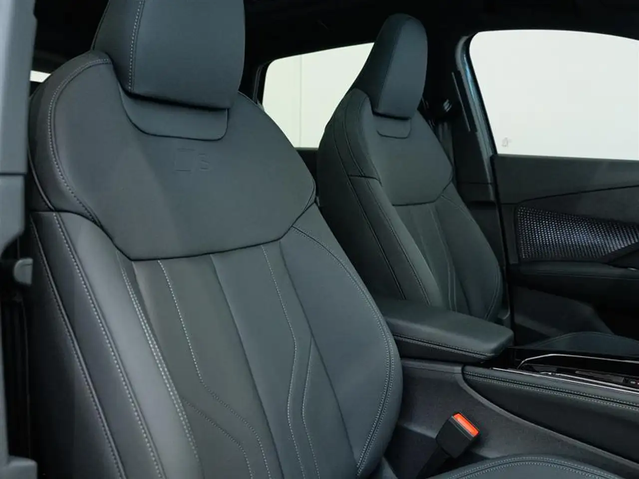Audi Q3 - Image 22
