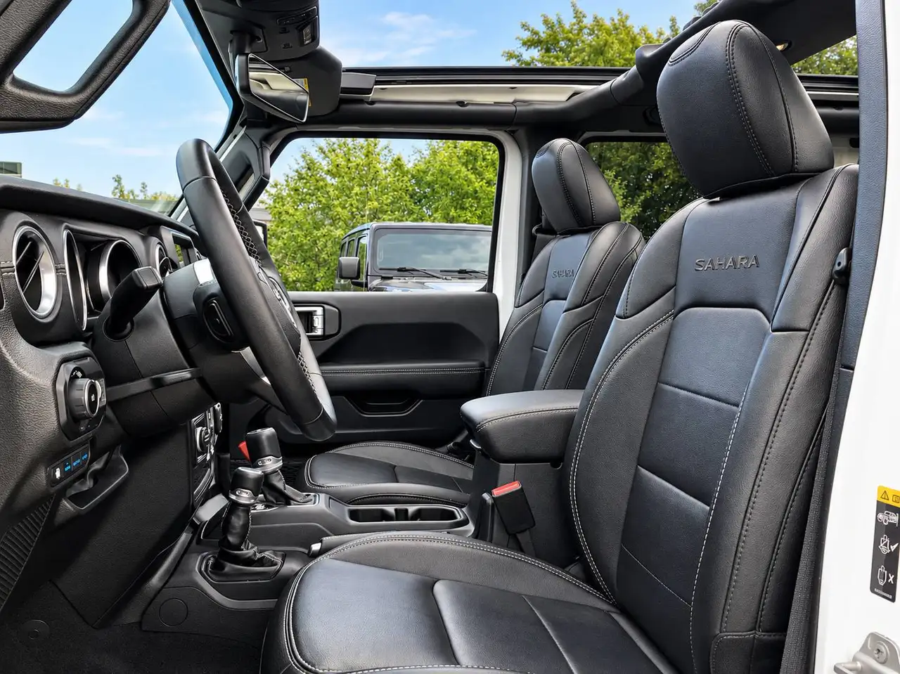 Jeep Wrangler - Image 19