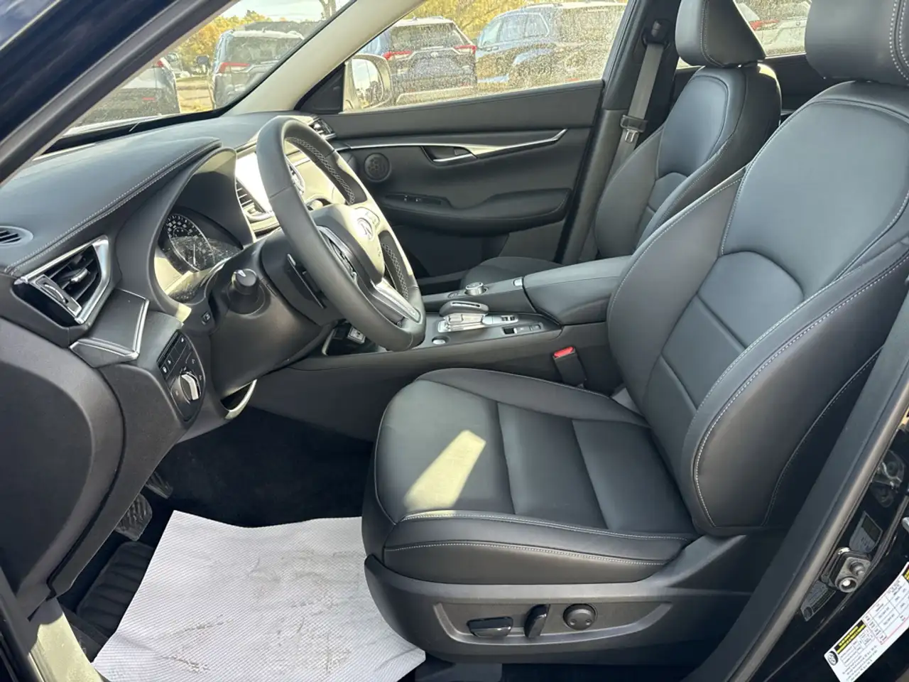 Infiniti QX50 - Image 11