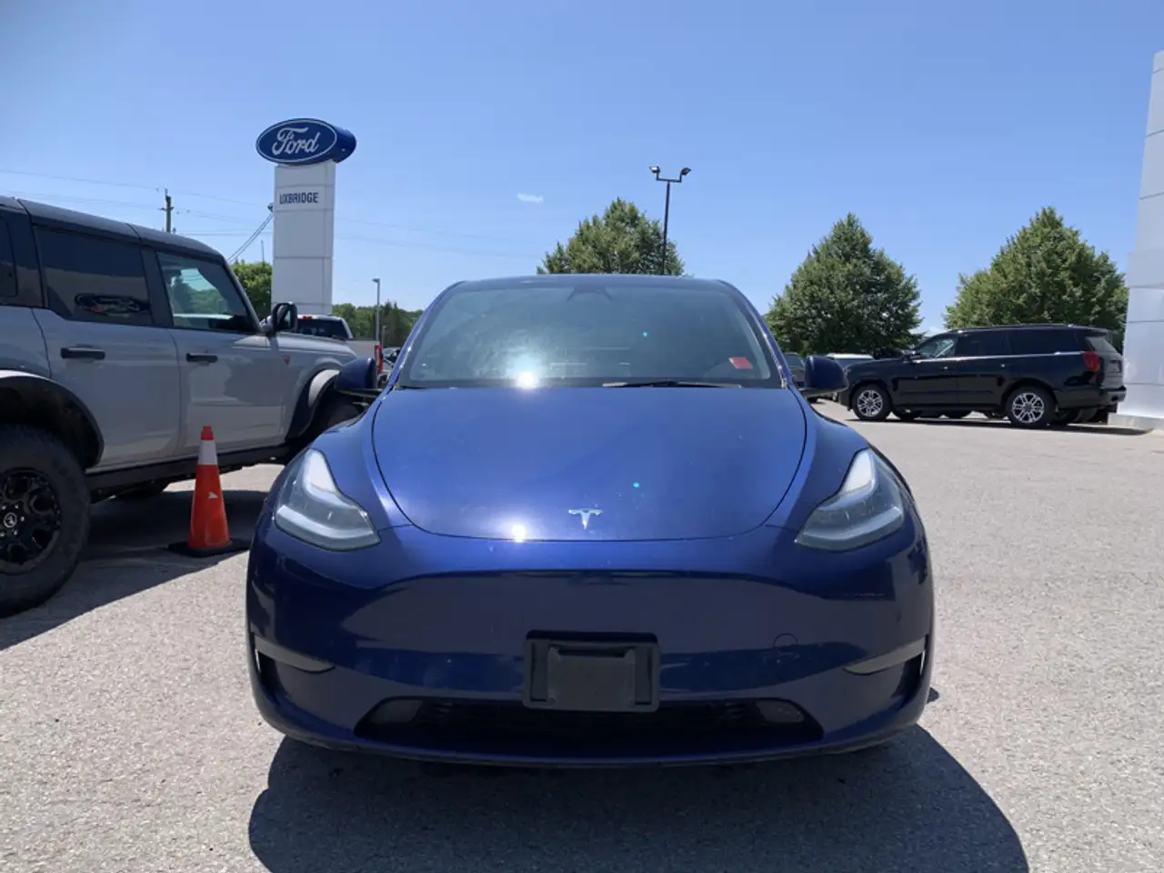 Tesla Model Y - Image 2