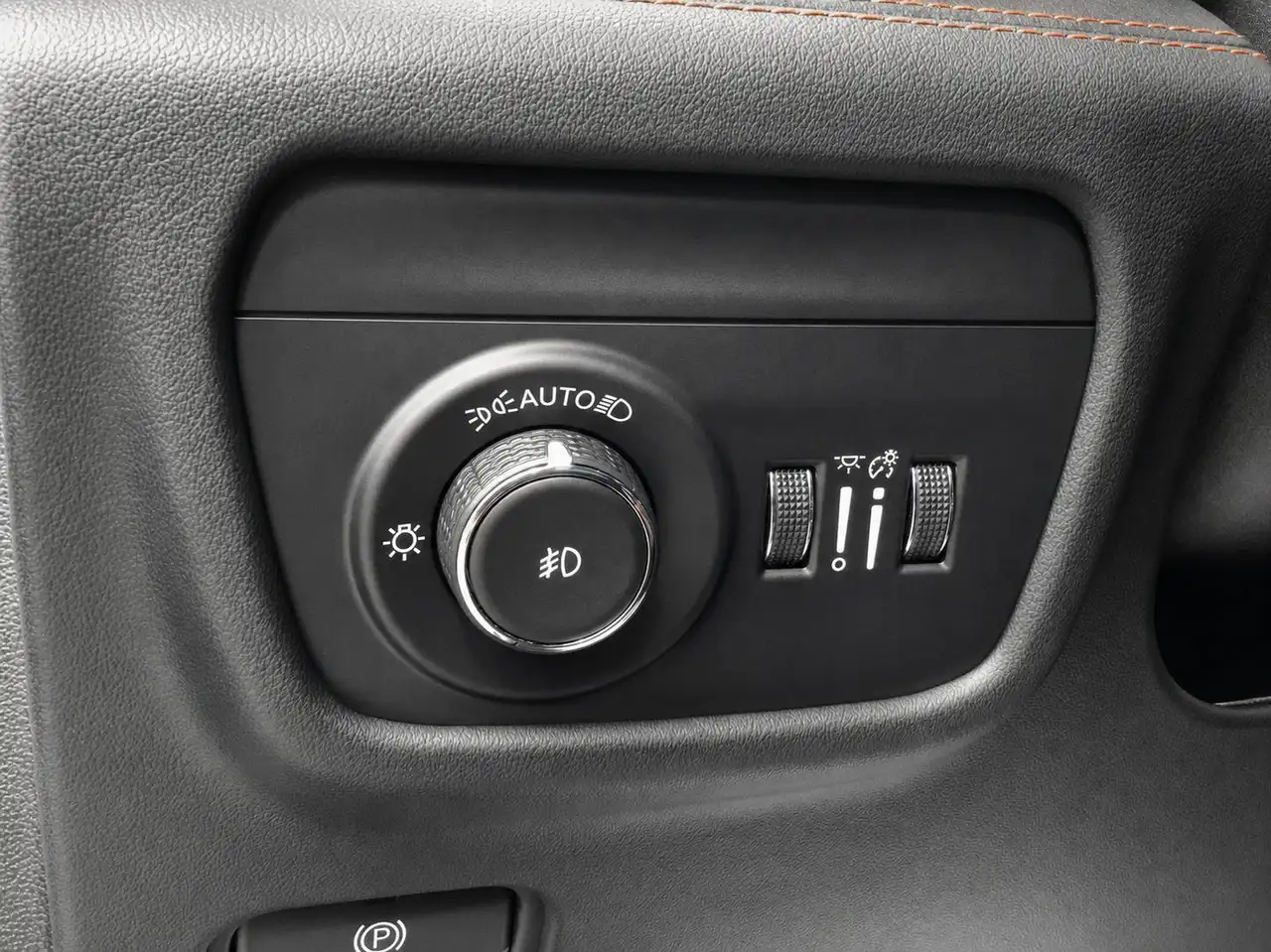 Jeep Grand Cherokee - Image 22