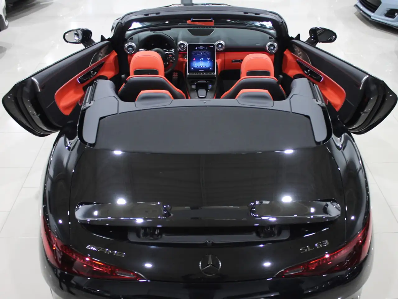 Mercedes-Benz SL - Image 8