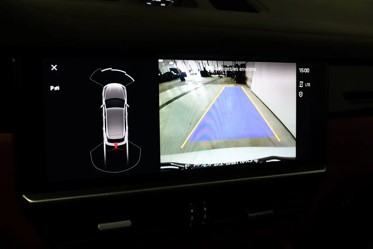 Porsche Cayenne - Image 23