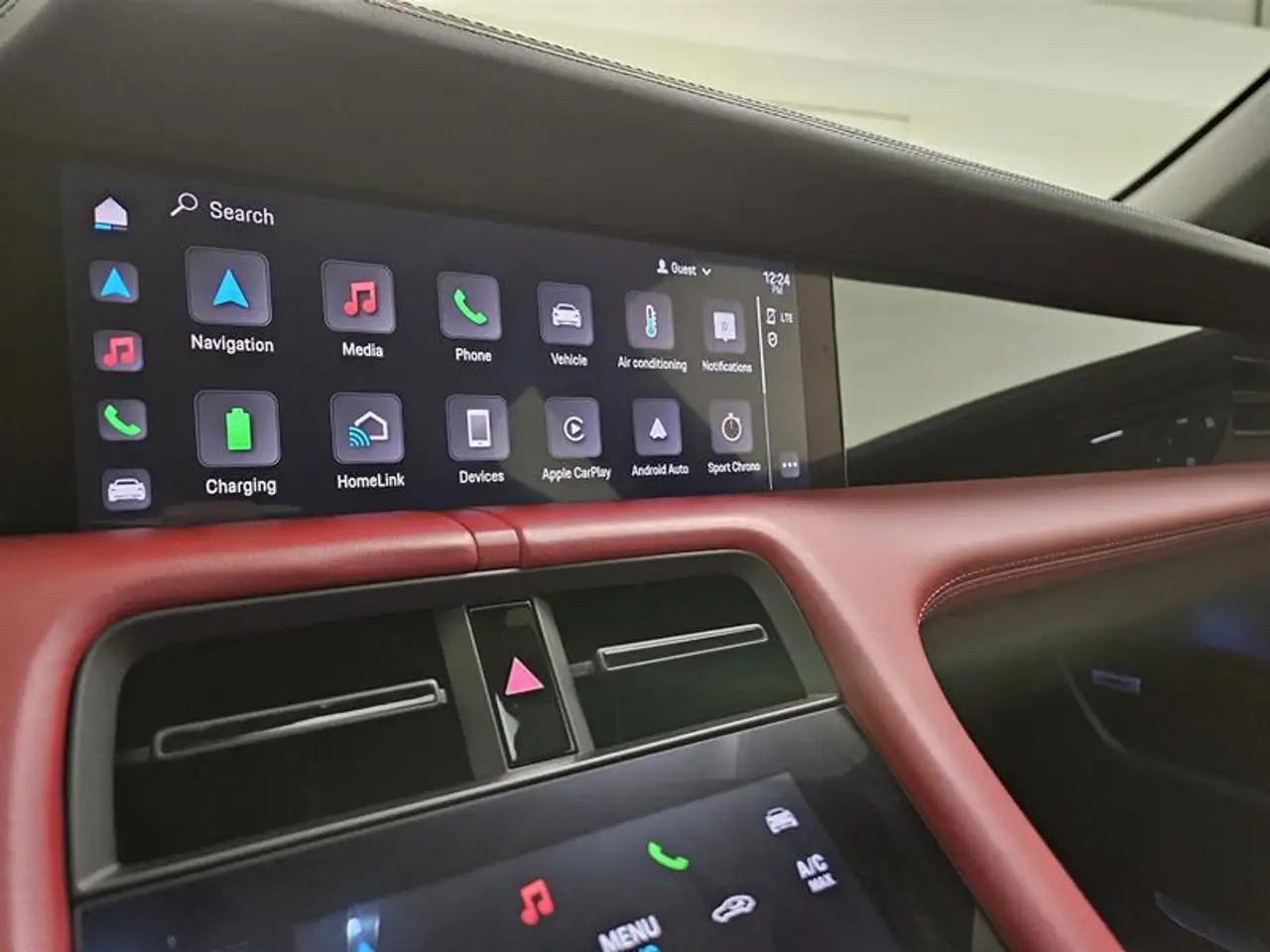 Porsche Taycan - Image 21