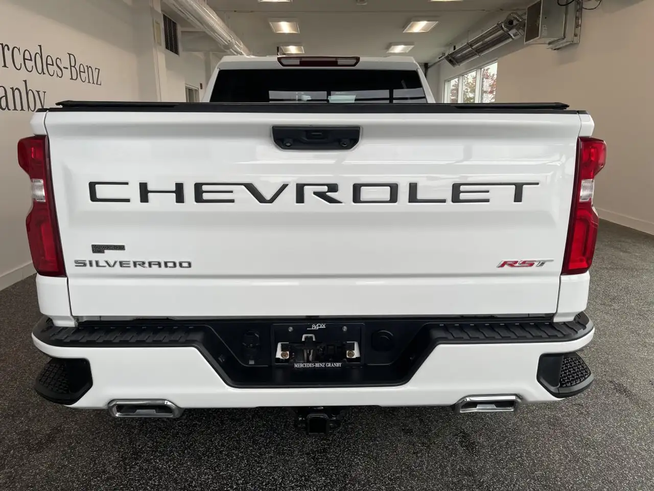 Chevrolet Silverado 1500 - Image 3