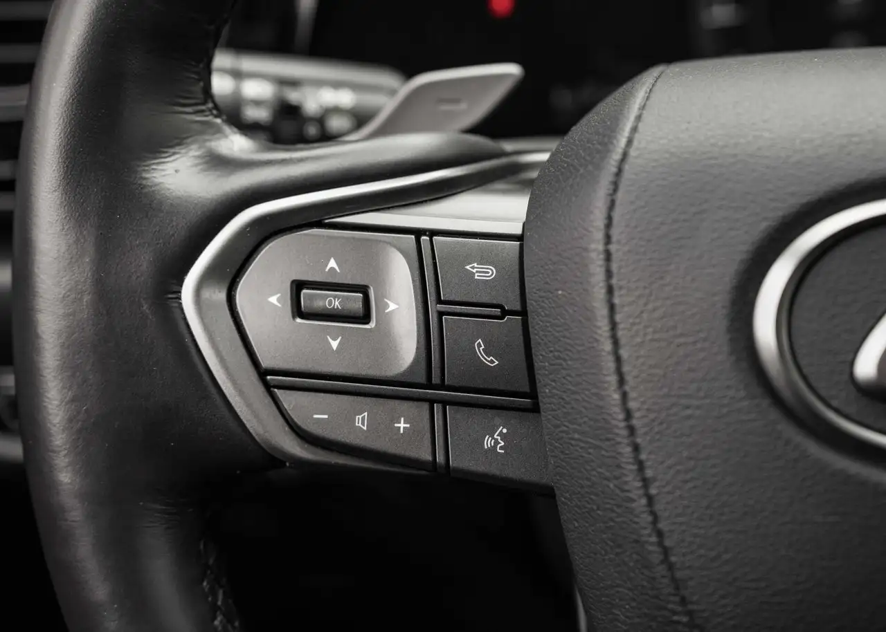 Lexus NX 350 - Image 17