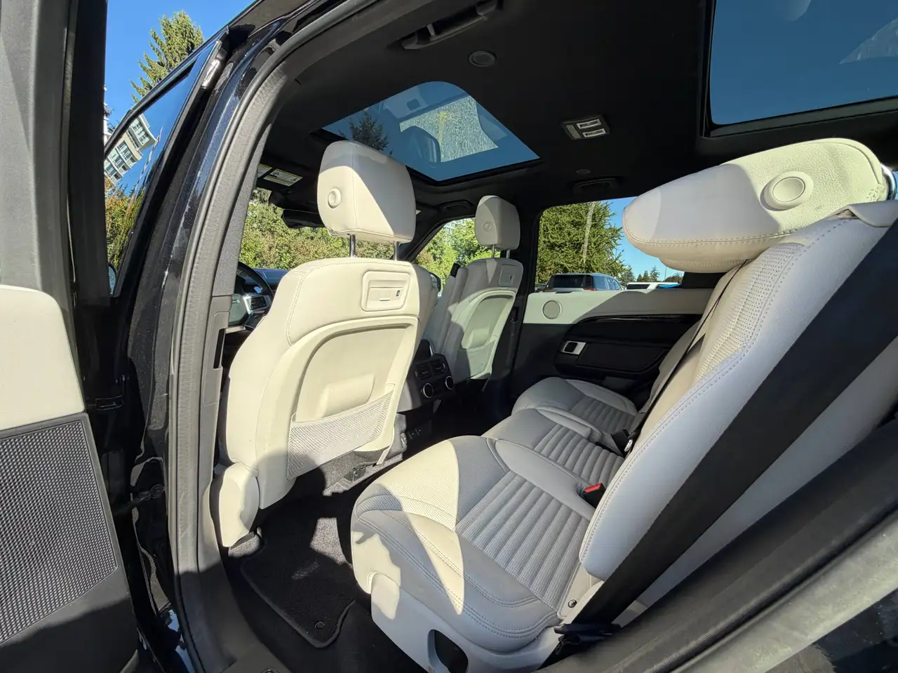 Land Rover Discovery - Image 10