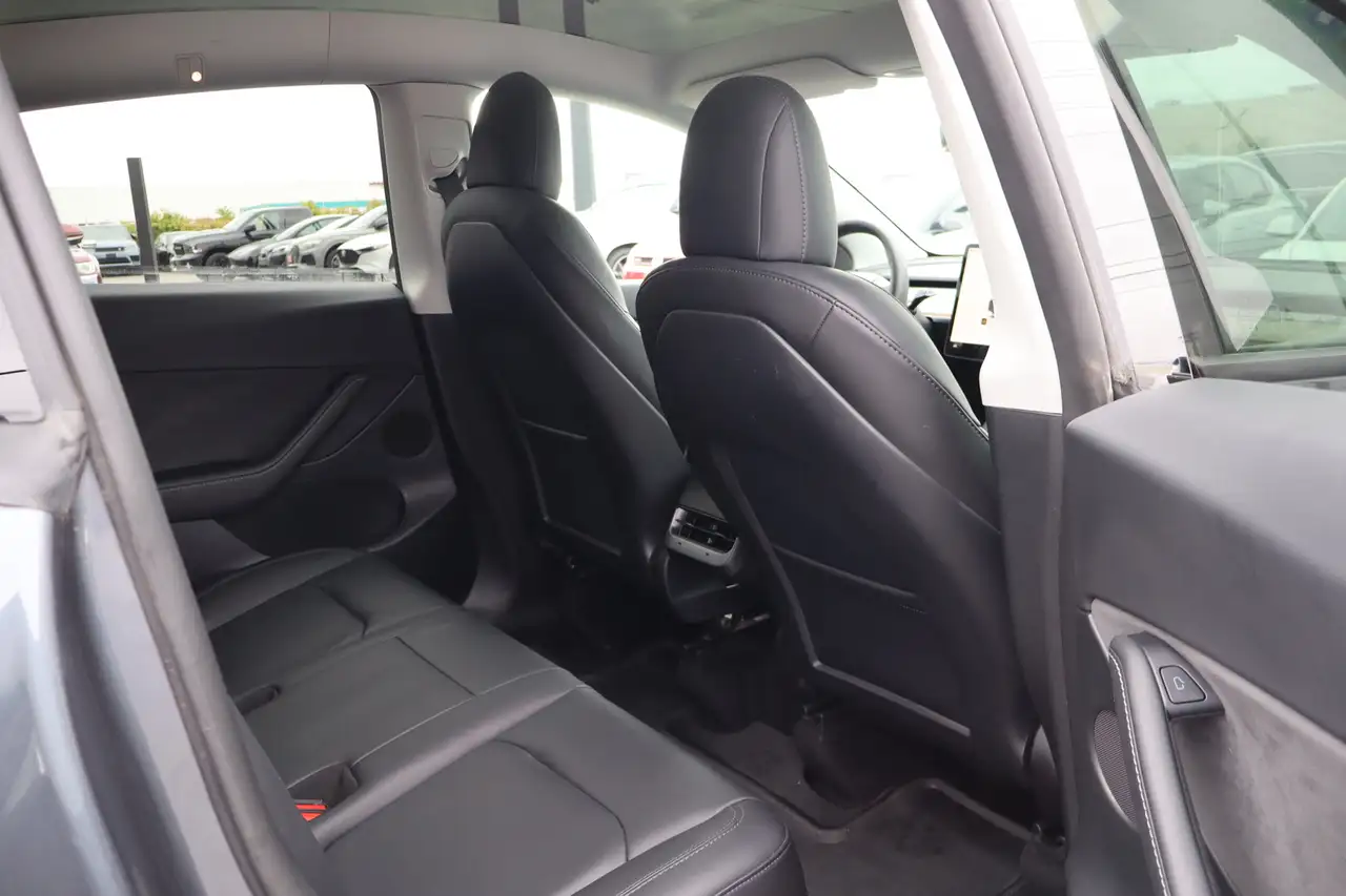 Tesla Model Y - Image 14