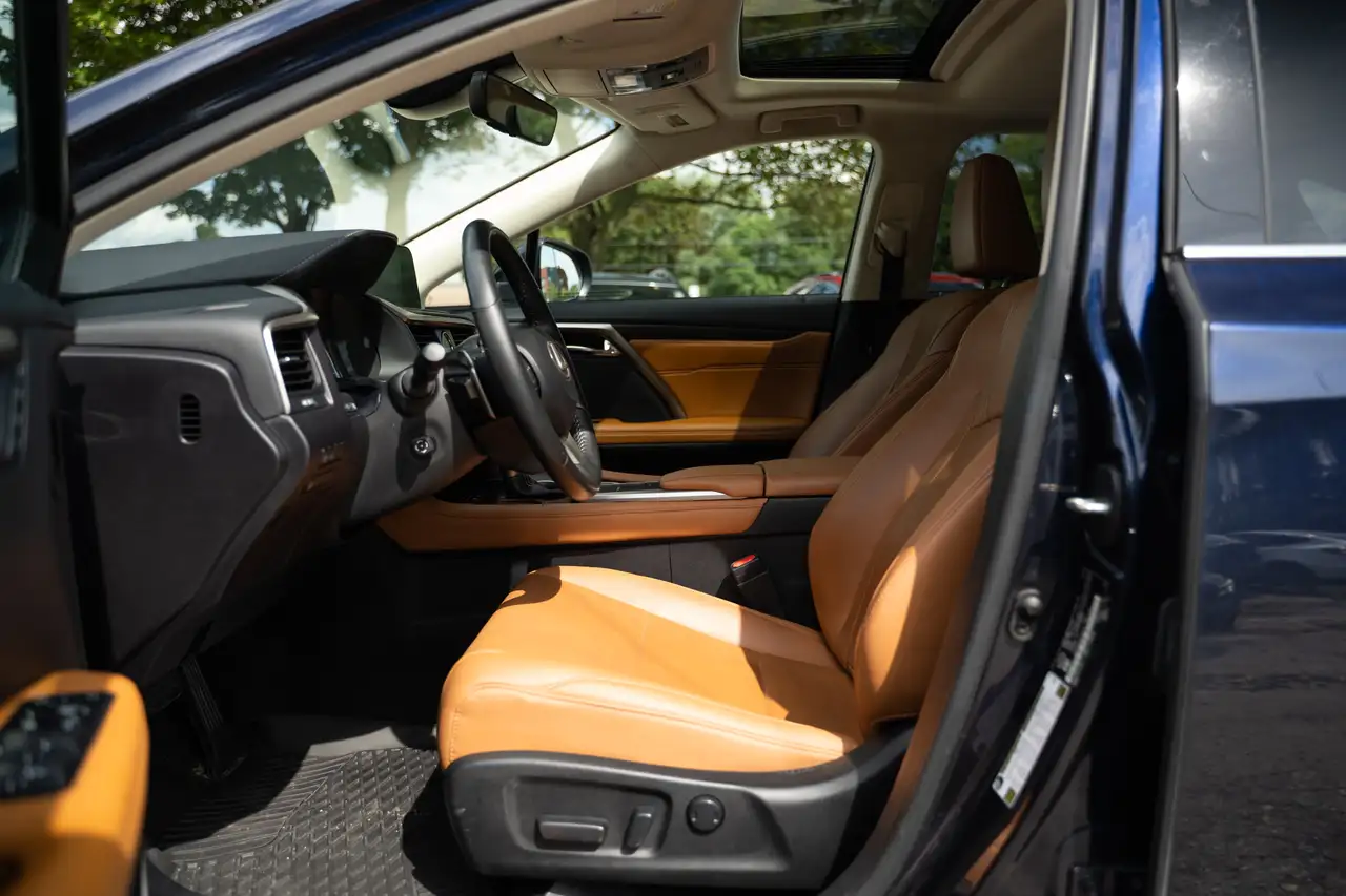 Lexus RX - Image 11