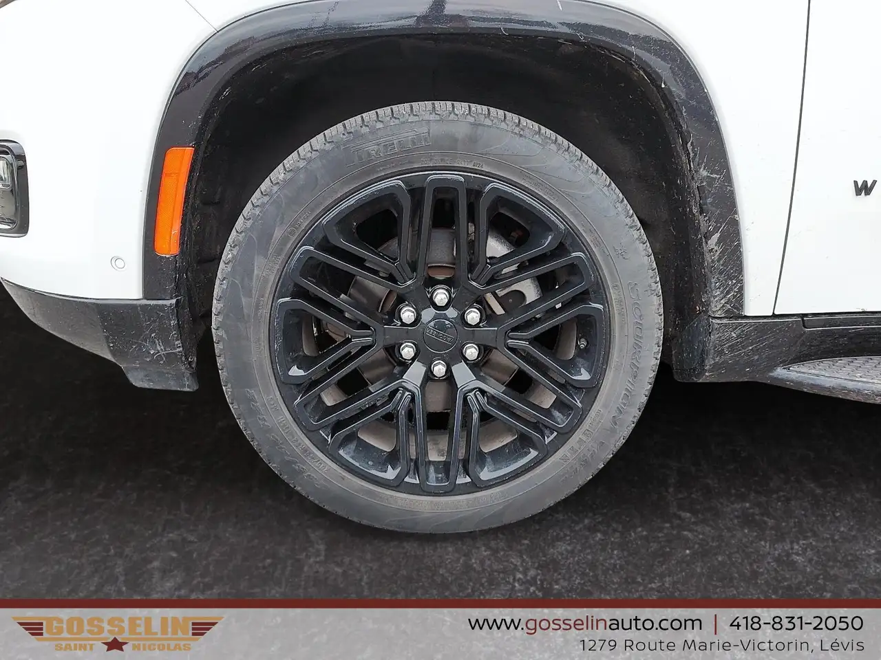 Jeep Wagoneer - Image 7