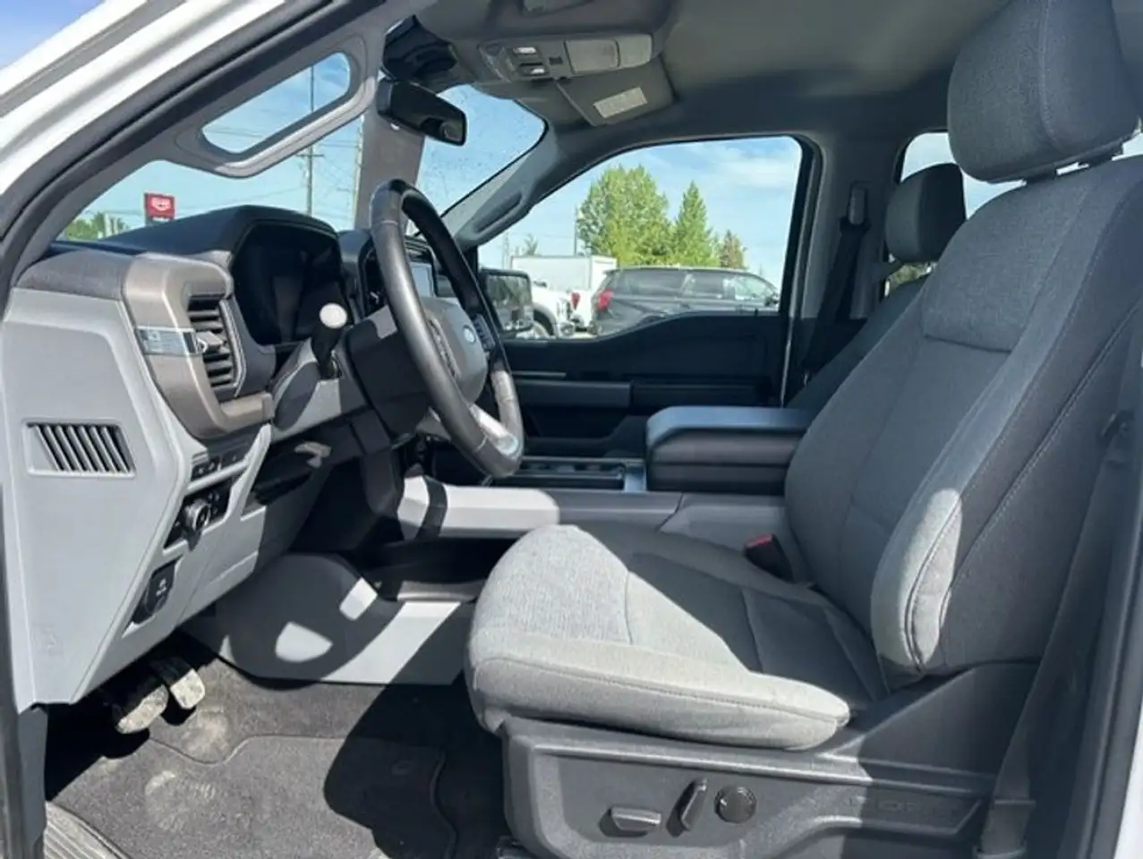 Ford F-150 - Image 19