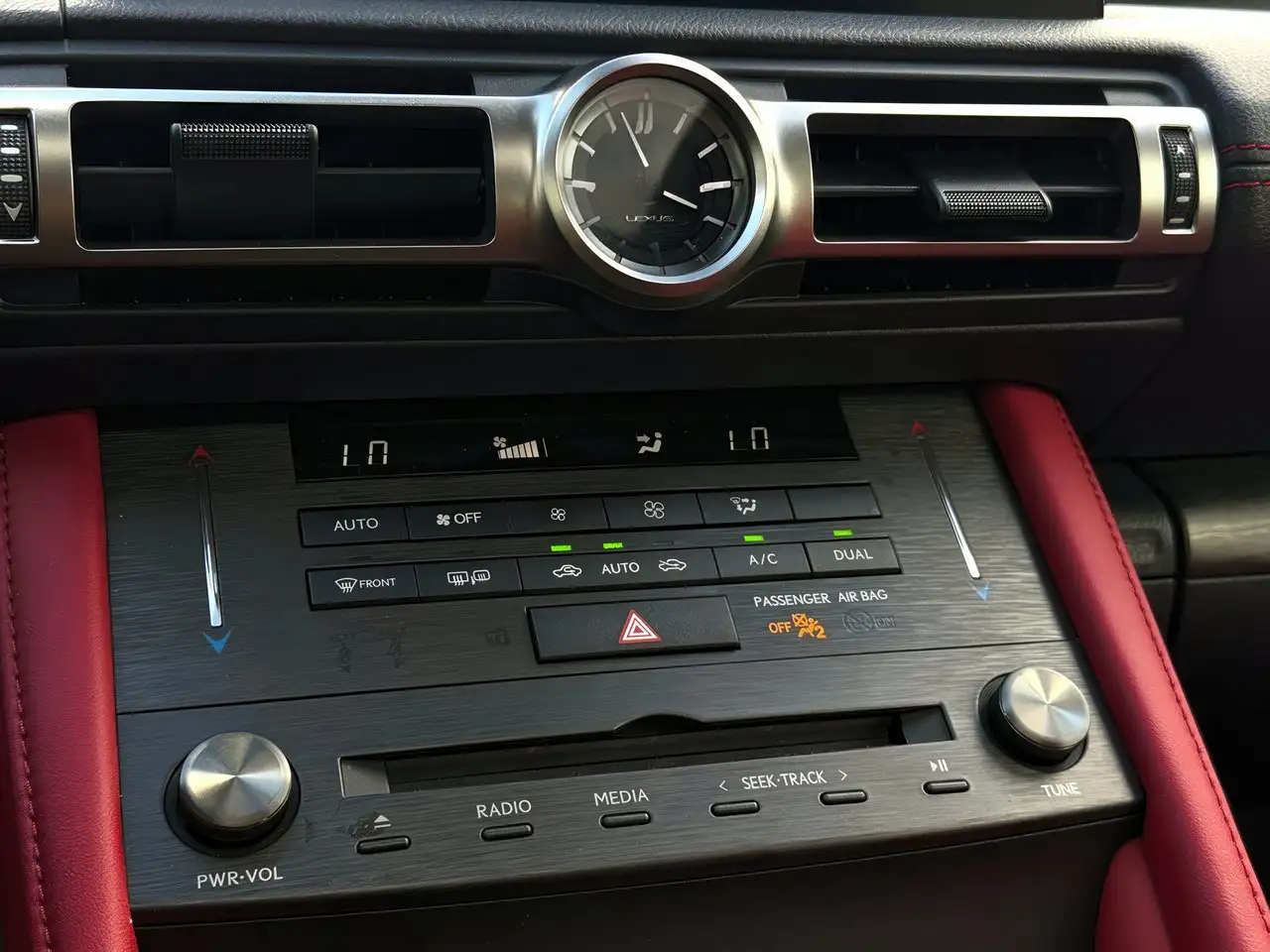 Lexus RC 300 - Image 29