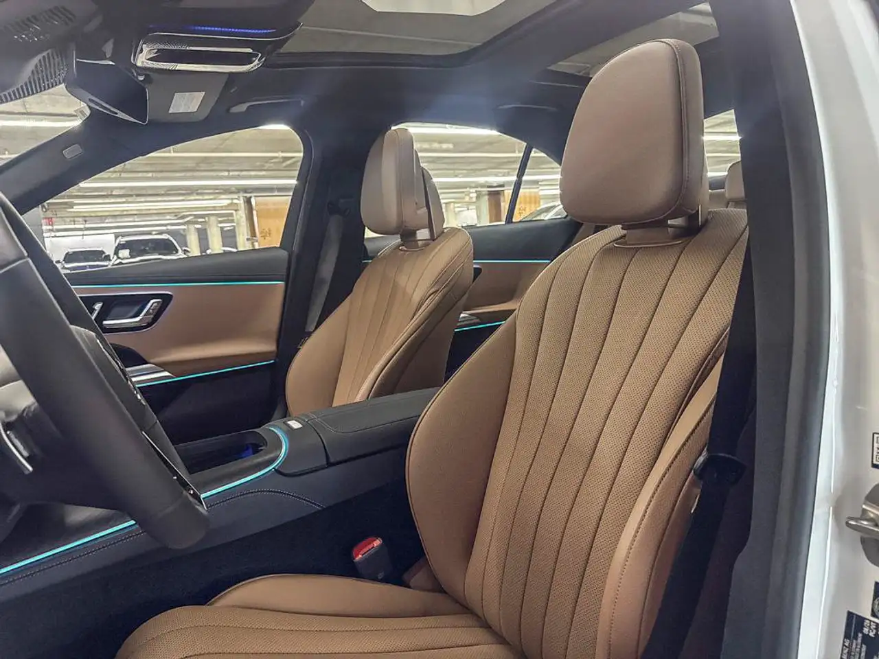 Mercedes-Benz E-Class - Image 12
