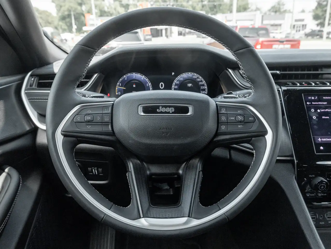Jeep Grand Cherokee - Image 8