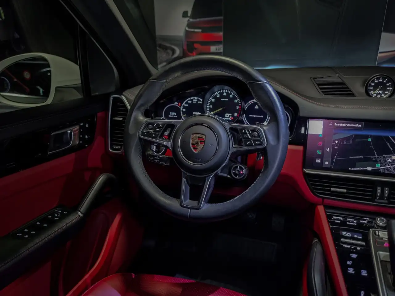 Porsche Cayenne - Image 12