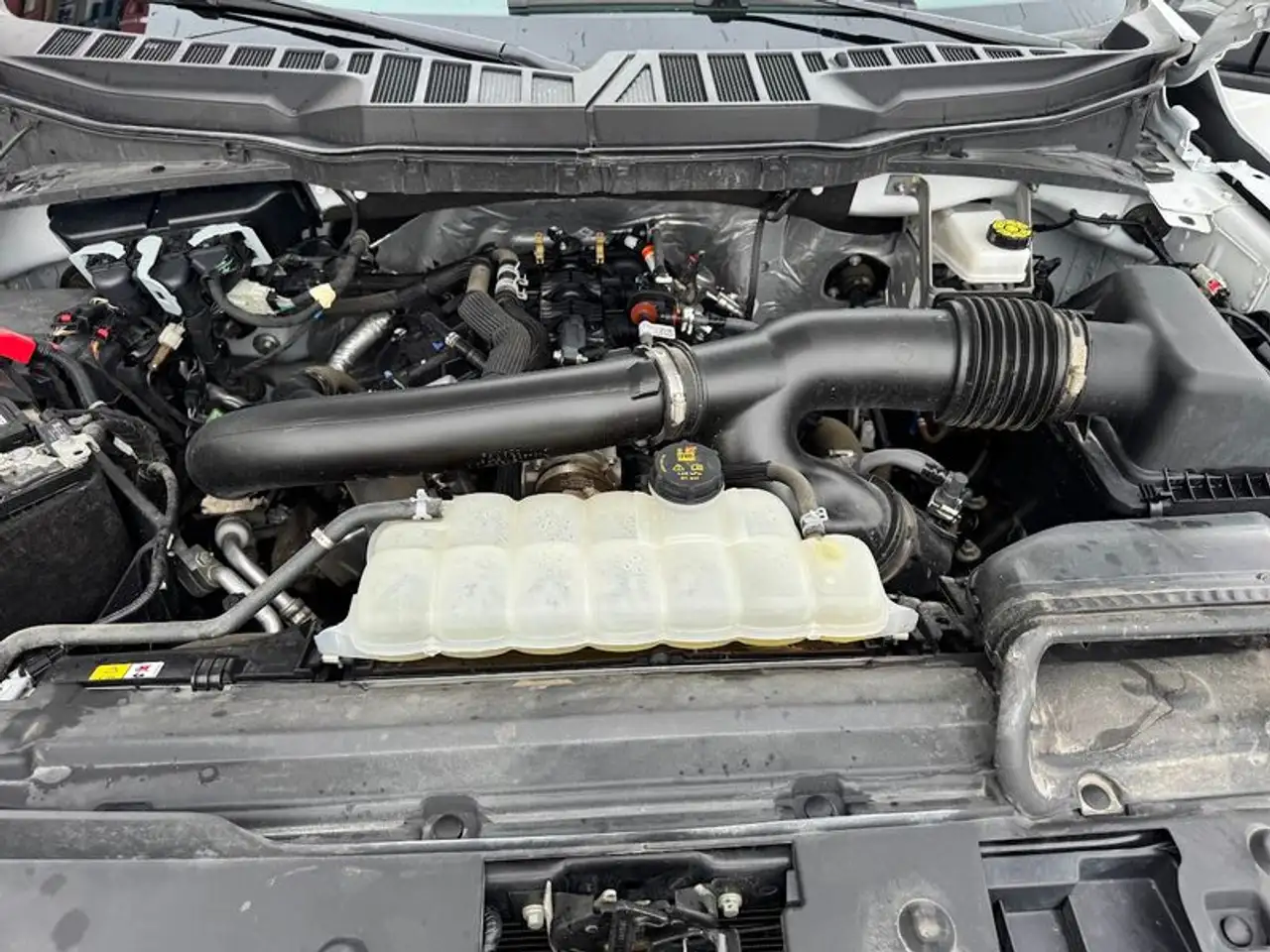 Ford F-150 - Image 8