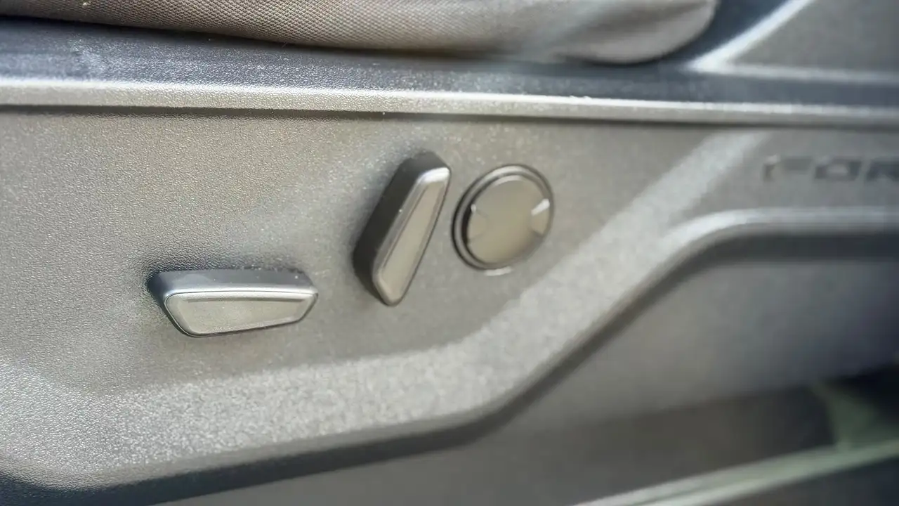 Ford F-150 - Image 24