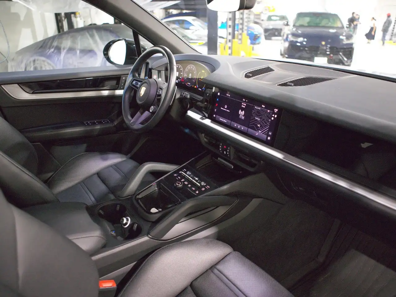 Porsche Cayenne - Image 16
