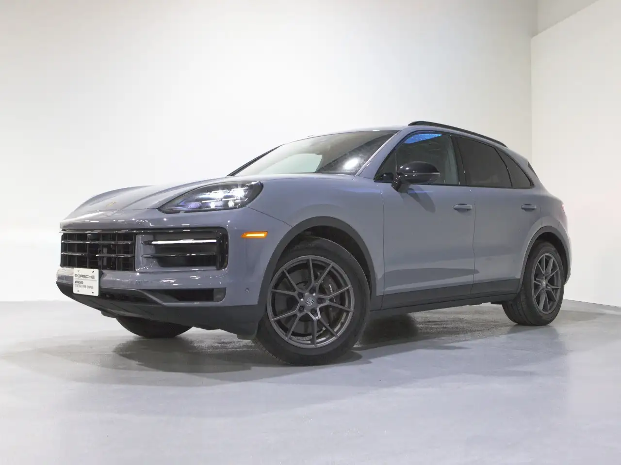 Porsche Cayenne - Image 1