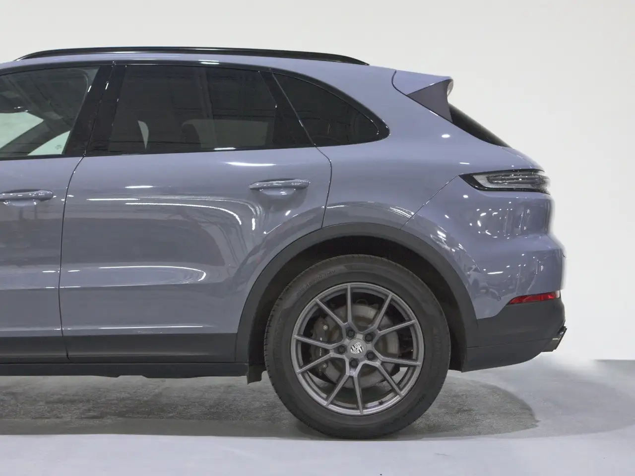 Porsche Cayenne - Image 7