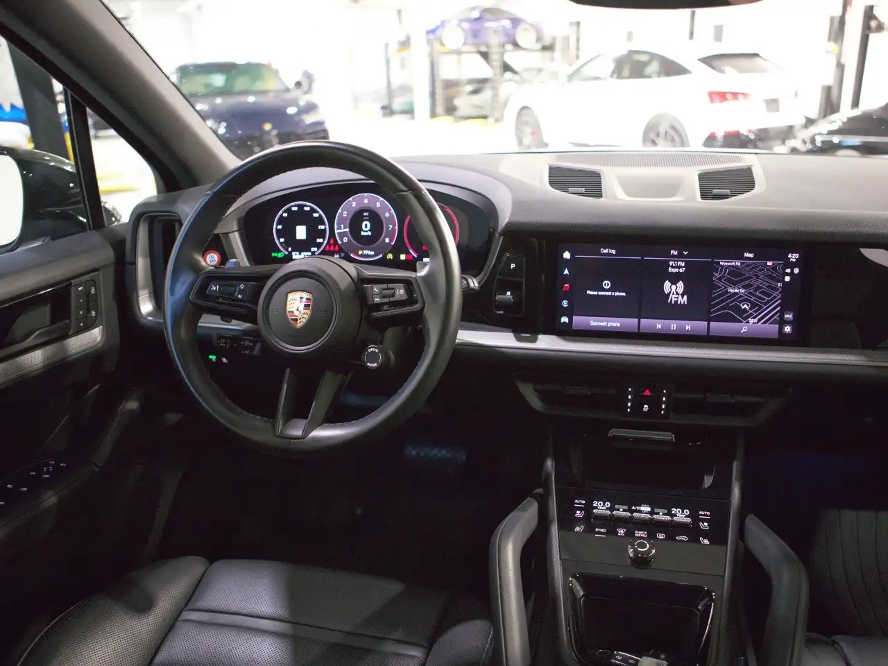 Porsche Cayenne - Image 19
