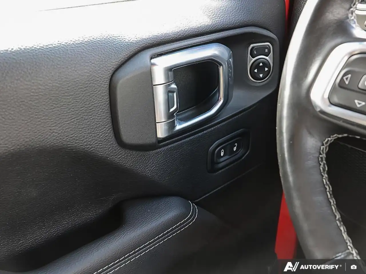 Jeep Wrangler - Image 17