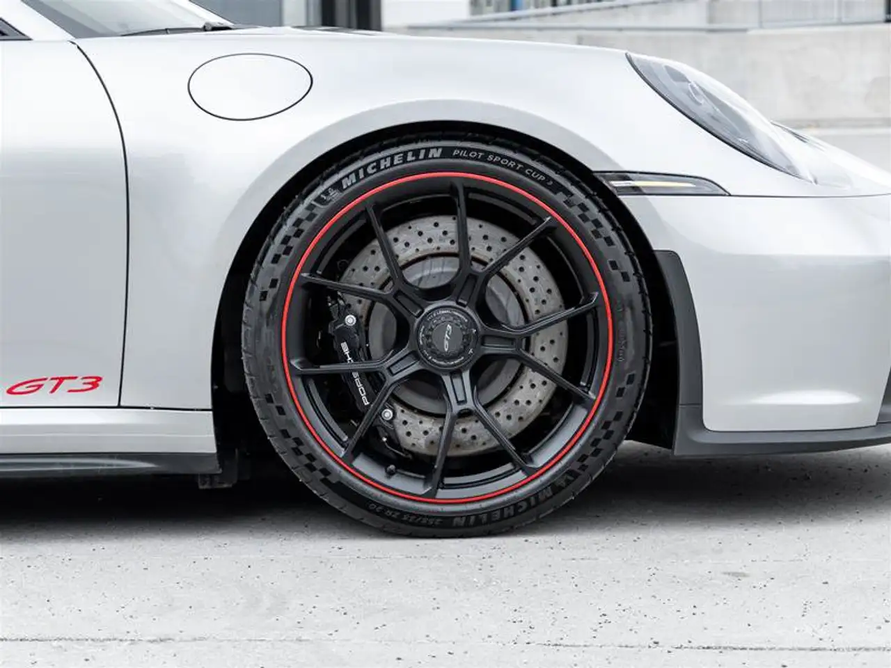 Porsche 911 - Image 23