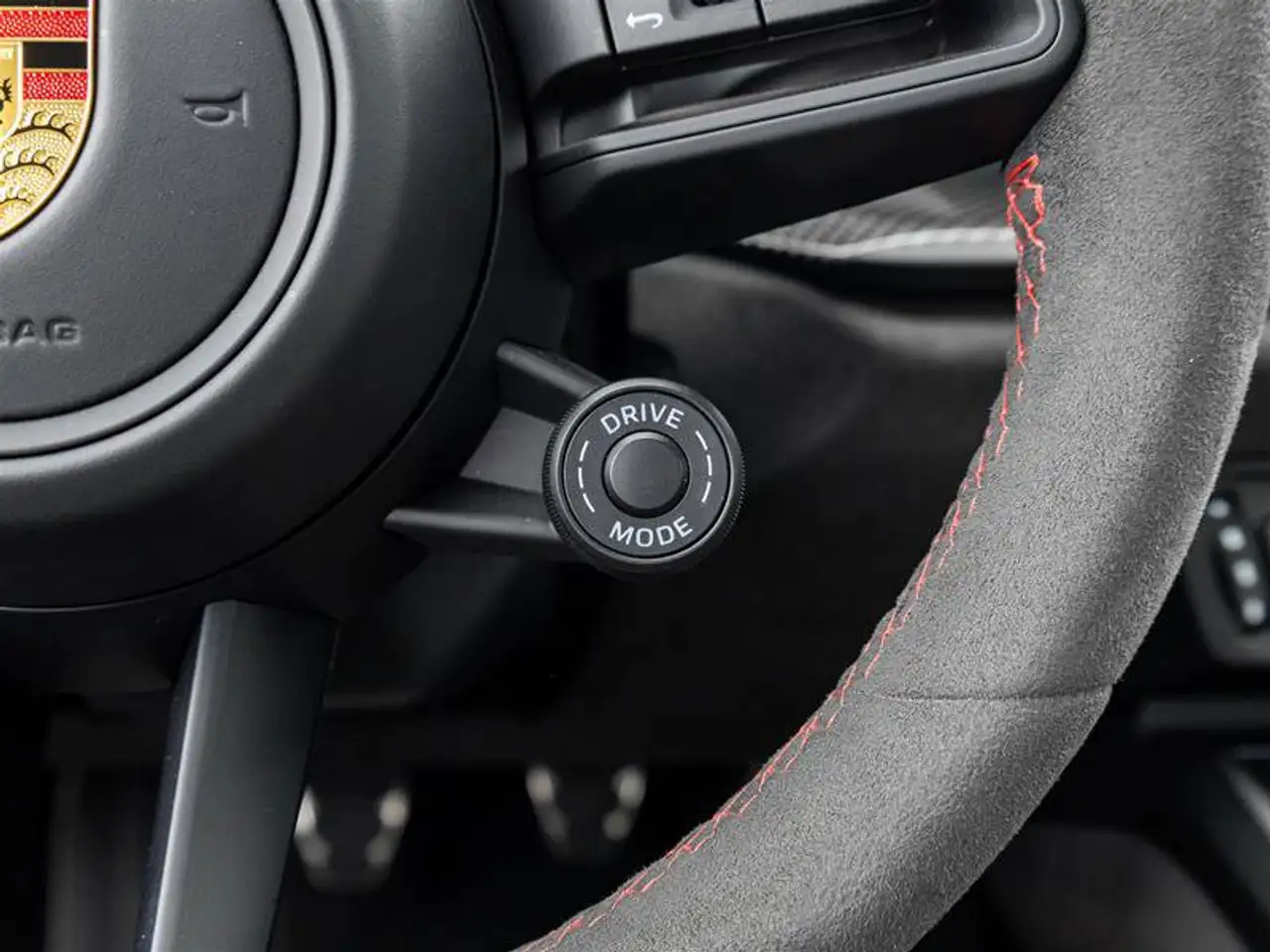 Porsche 911 - Image 28