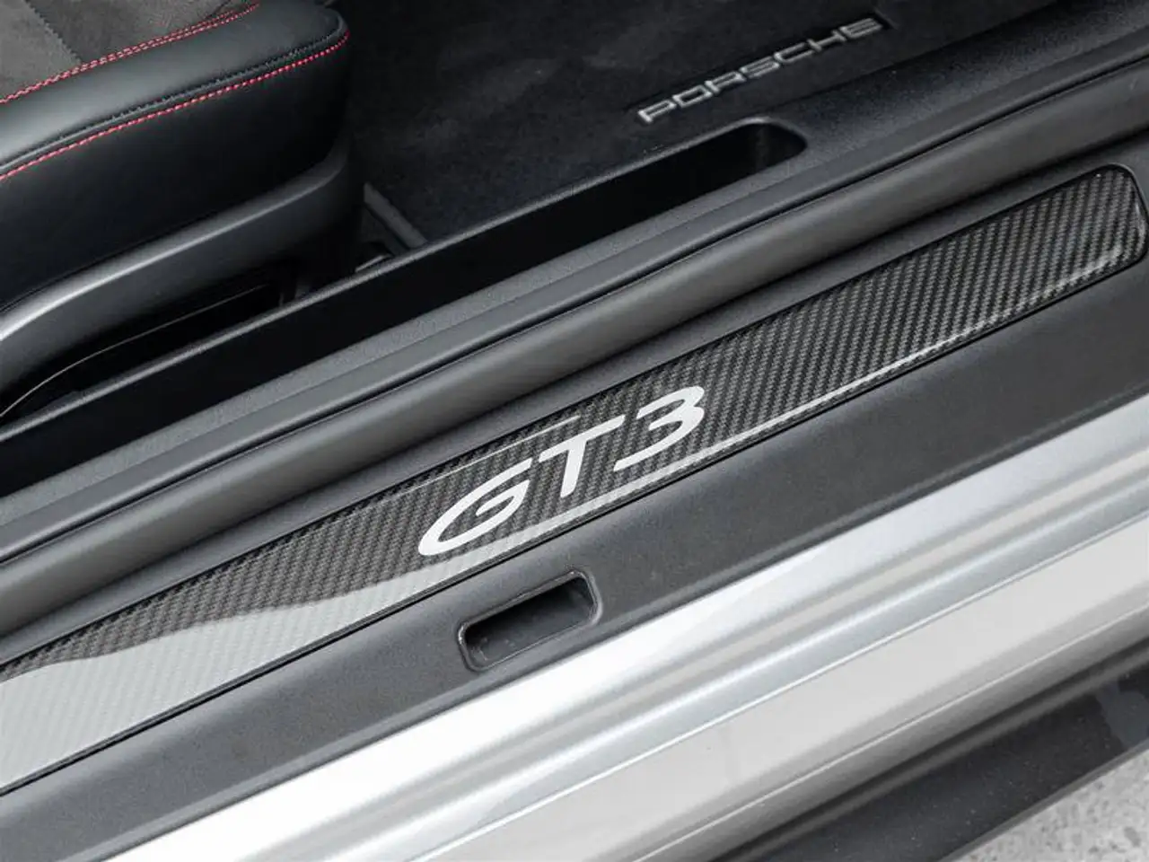Porsche 911 - Image 48