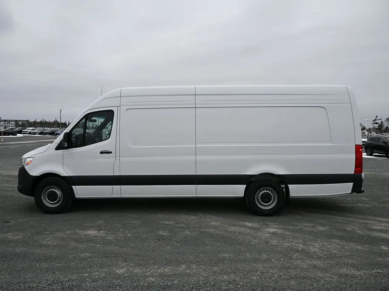Mercedes-Benz Sprinter - Image 29