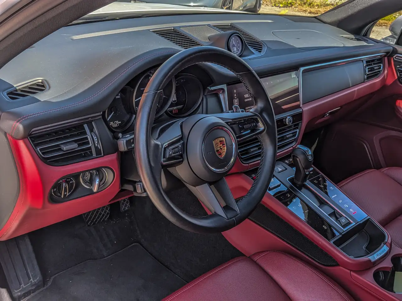 Porsche Macan - Image 12
