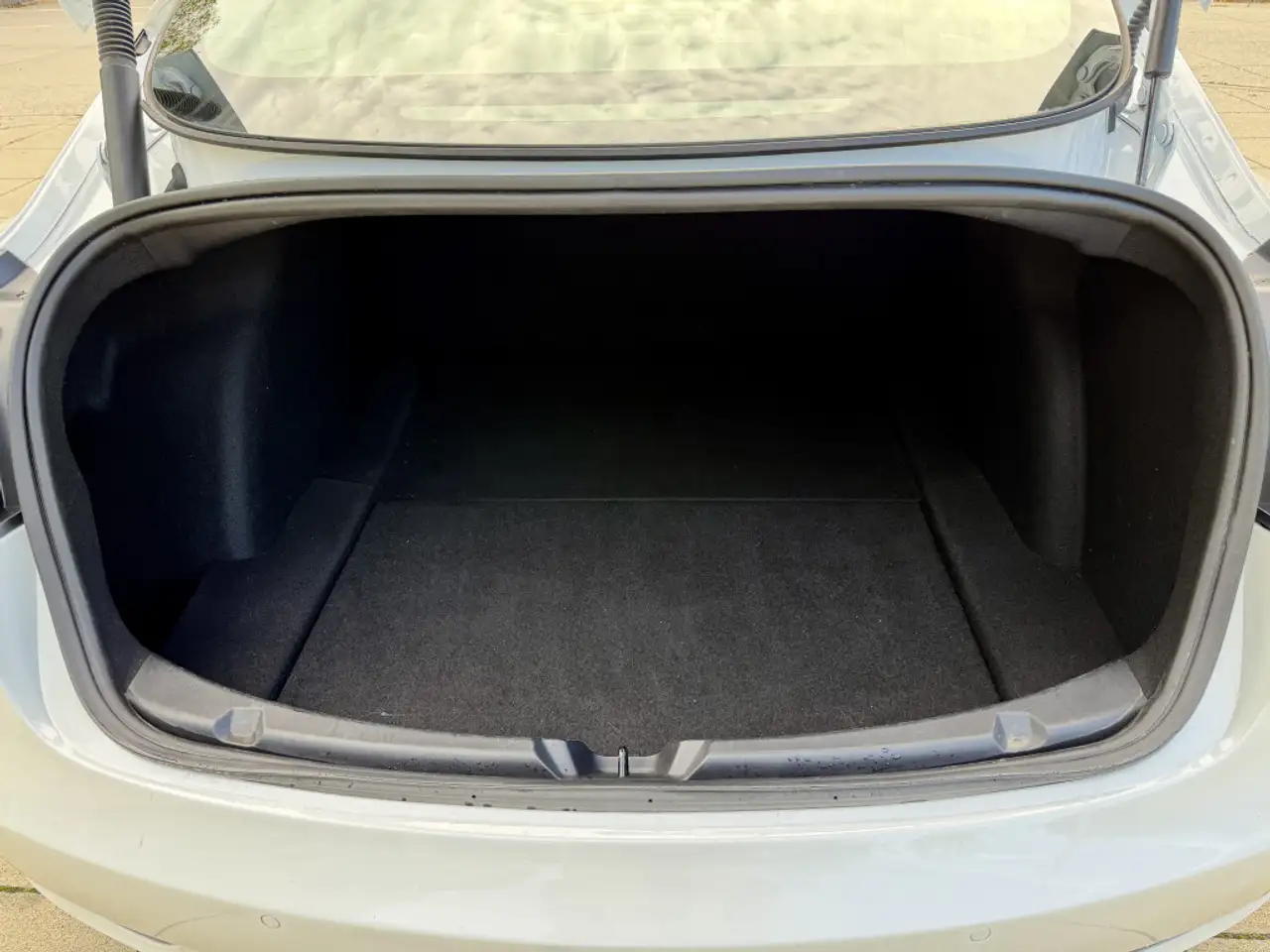 Tesla Model 3 - Image 19