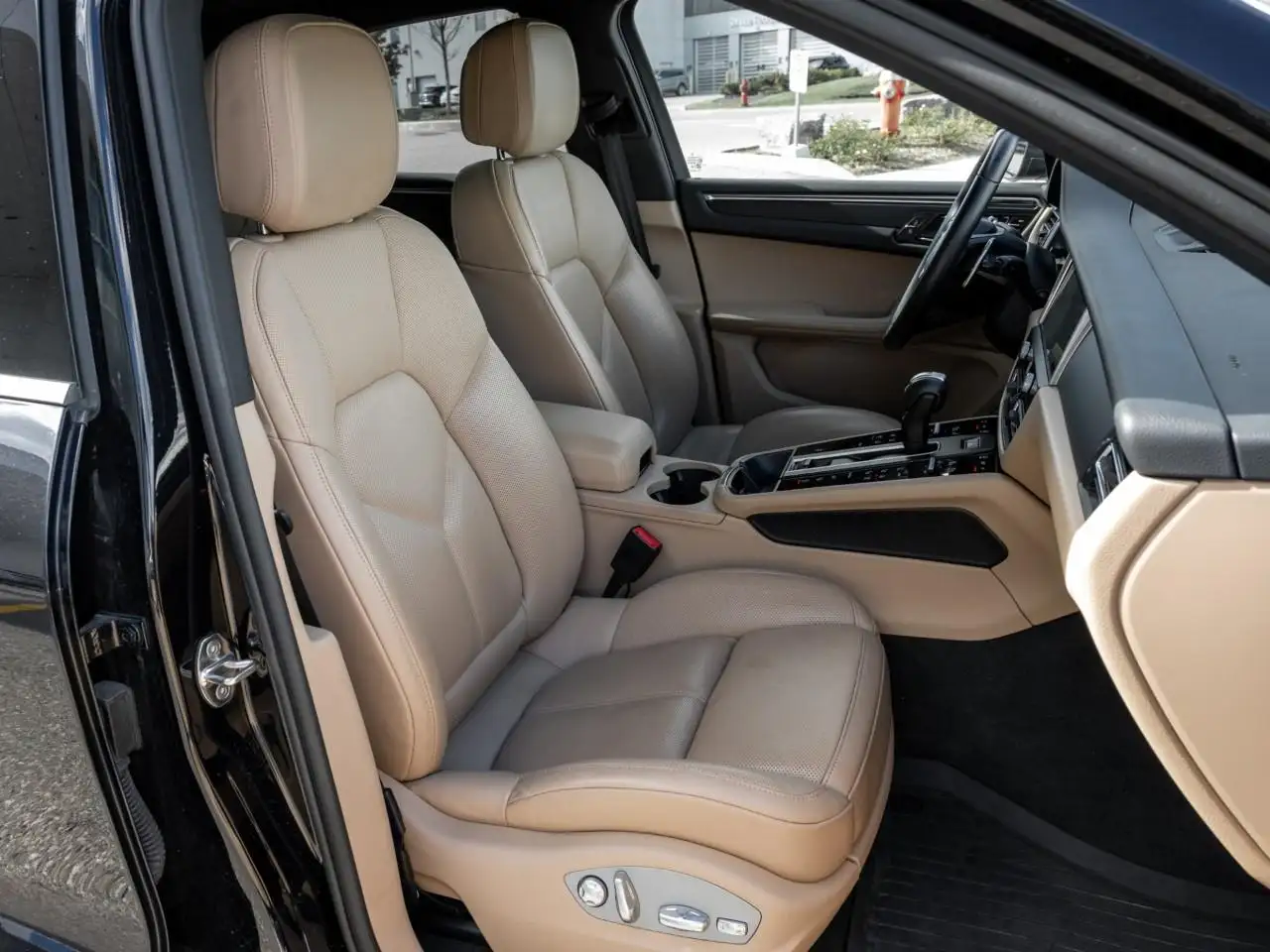 Porsche Macan - Image 23