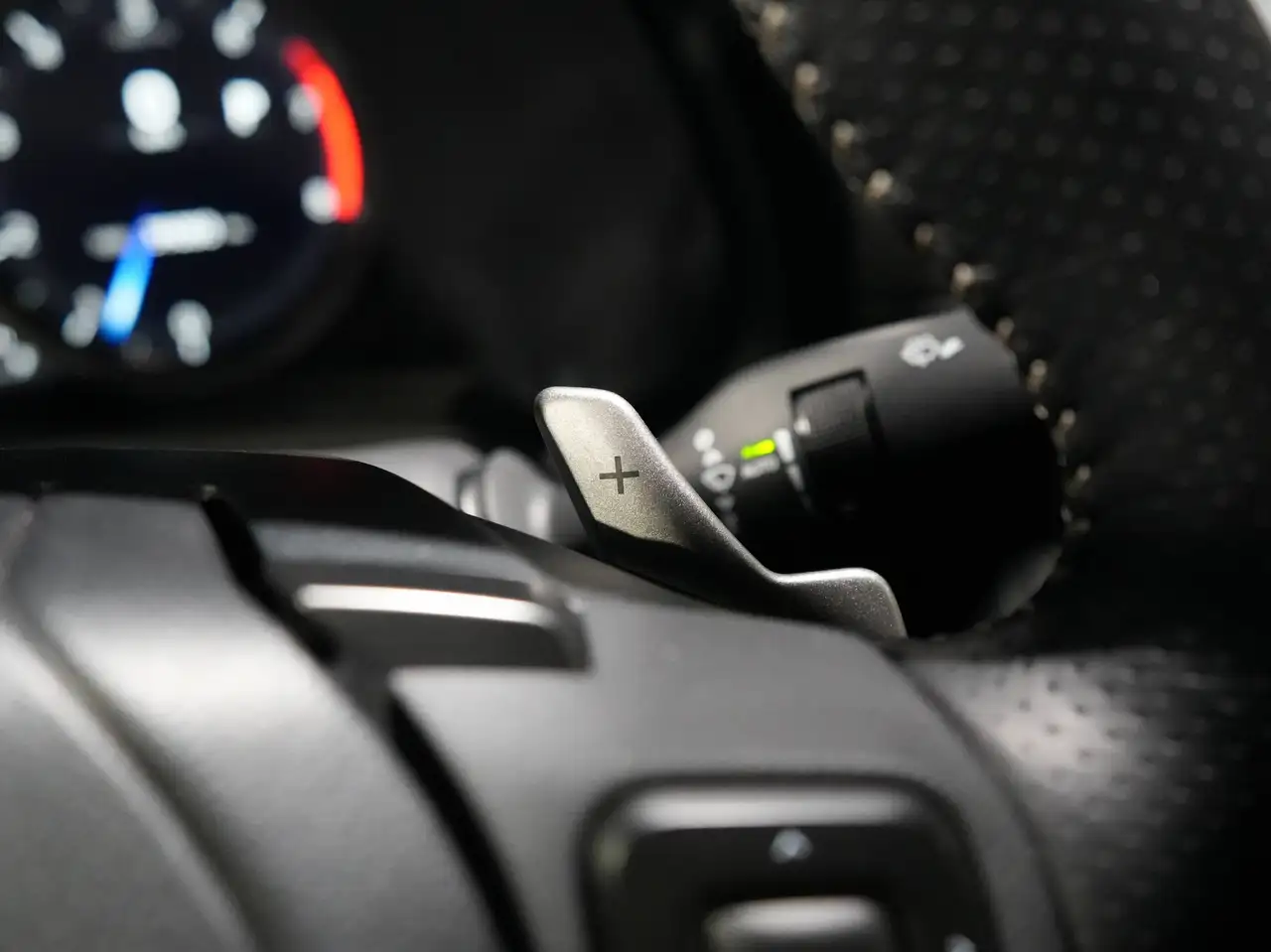 Lexus IS - Image 16