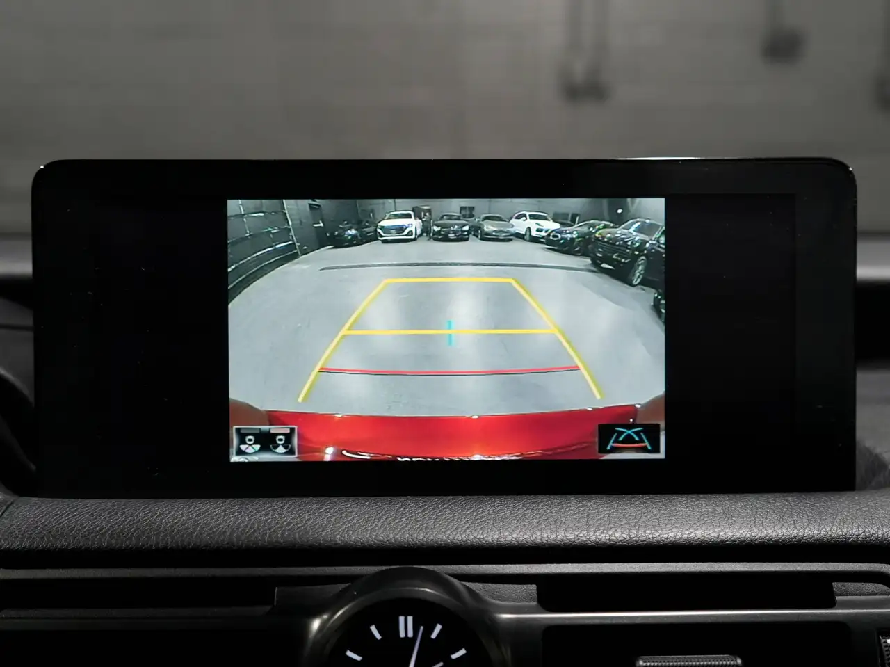 Lexus IS - Image 25
