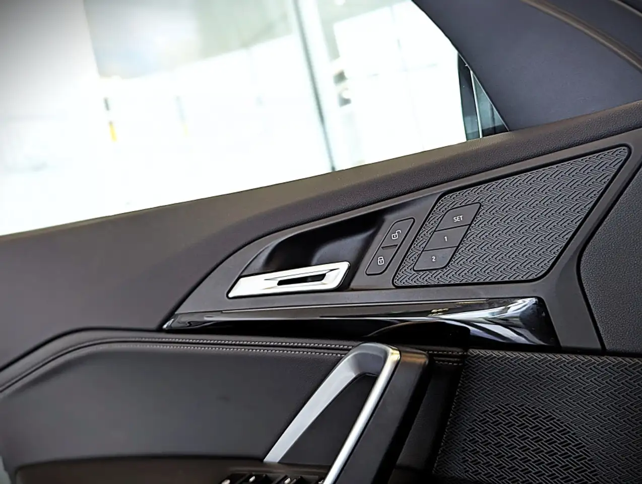 BMW X1 - Image 16